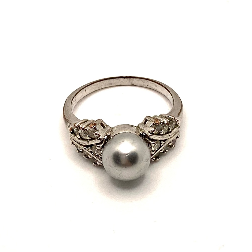 Vintage Silver Tone Ring Size 8  ✨  B006